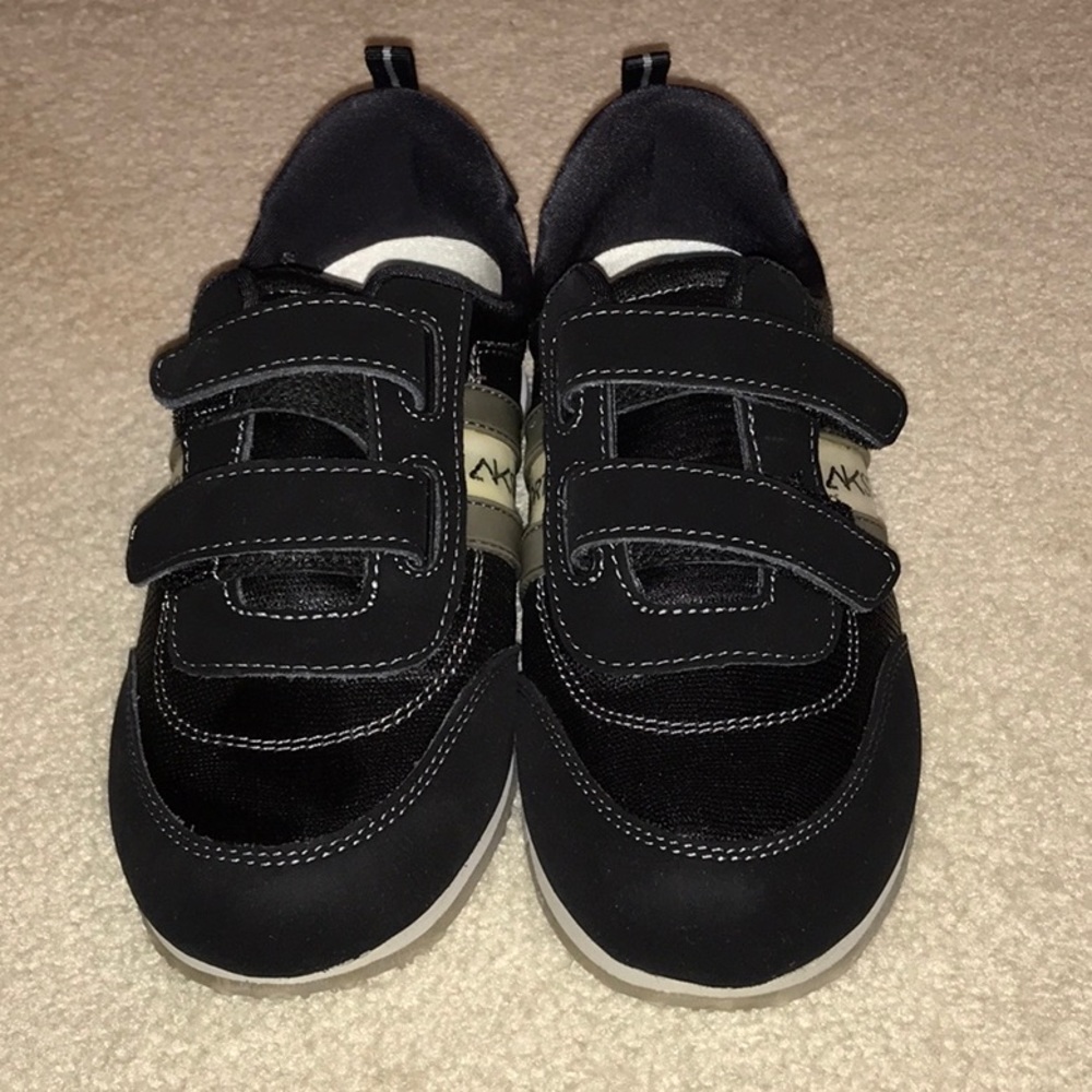 NWOB Anne Klein Sport Black Comb Shoes Size 8M